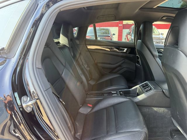 Used 2017 Porsche Panamera 4 AWD/4WD image 27