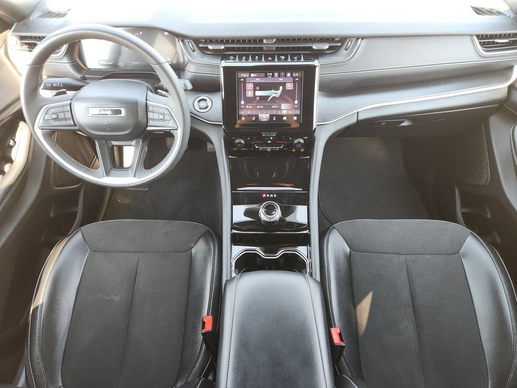 Used 2023 Jeep Grand Cherokee L Laredo AWD/4WD image 18