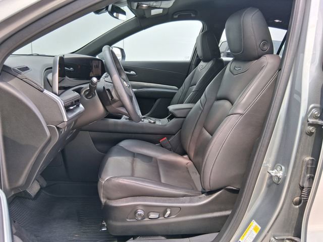 Used 2025 Cadillac XT4 Premium Luxury w/ LPO, Floor Liner Package FWD image 21