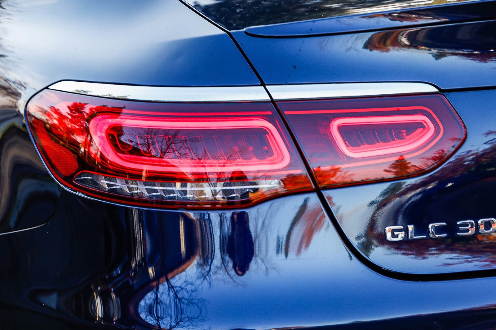 Used 2023 Mercedes-Benz GLC 300 4MATIC Coupe image 8