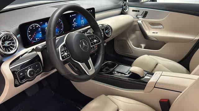 Used 2021 Mercedes-Benz CLA 250 image 27