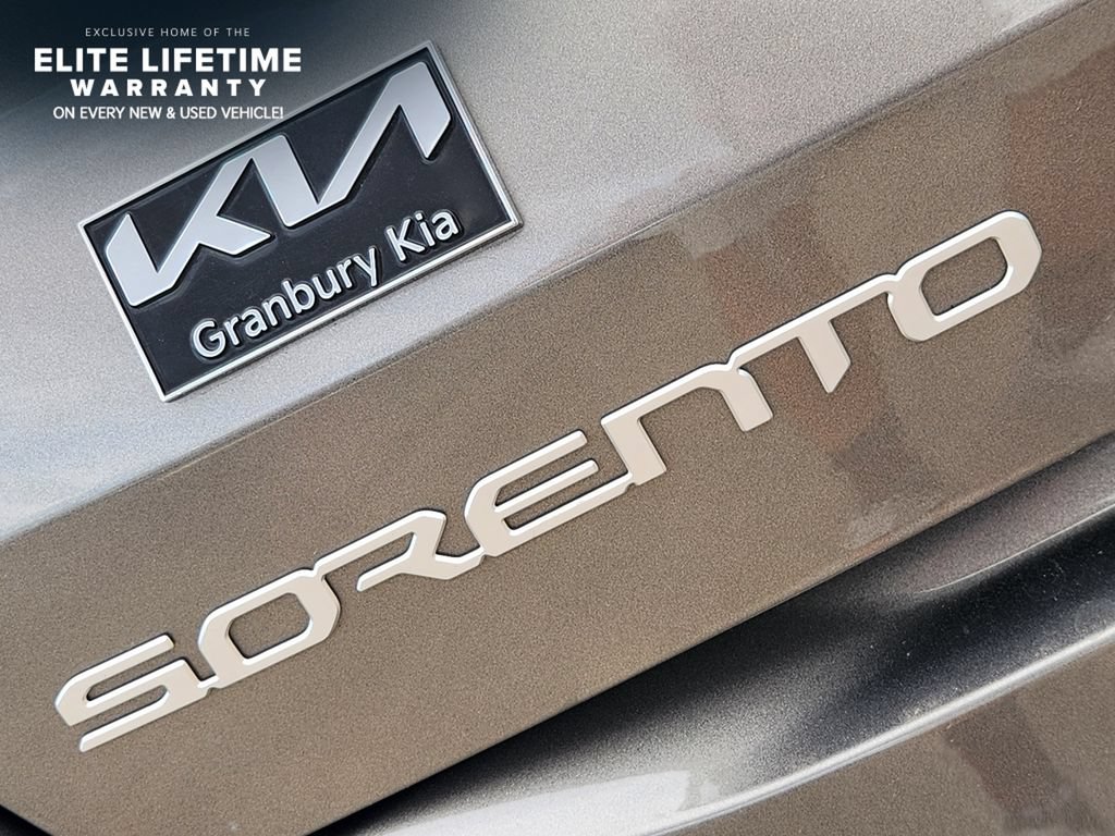 Used 2025 Kia Sorento EX AWD/4WD image 7