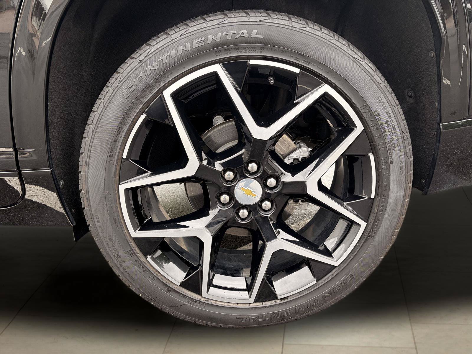 Used 2025 Chevrolet Traverse High Country FWD image 82