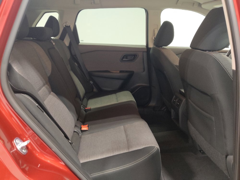 Used 2021 Nissan Rogue S image 19