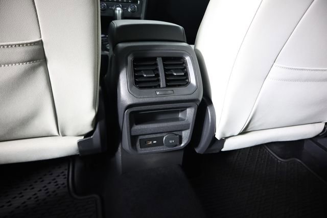 Used 2020 Volkswagen Tiguan SE w/ Panoramic Sunroof Package image 51
