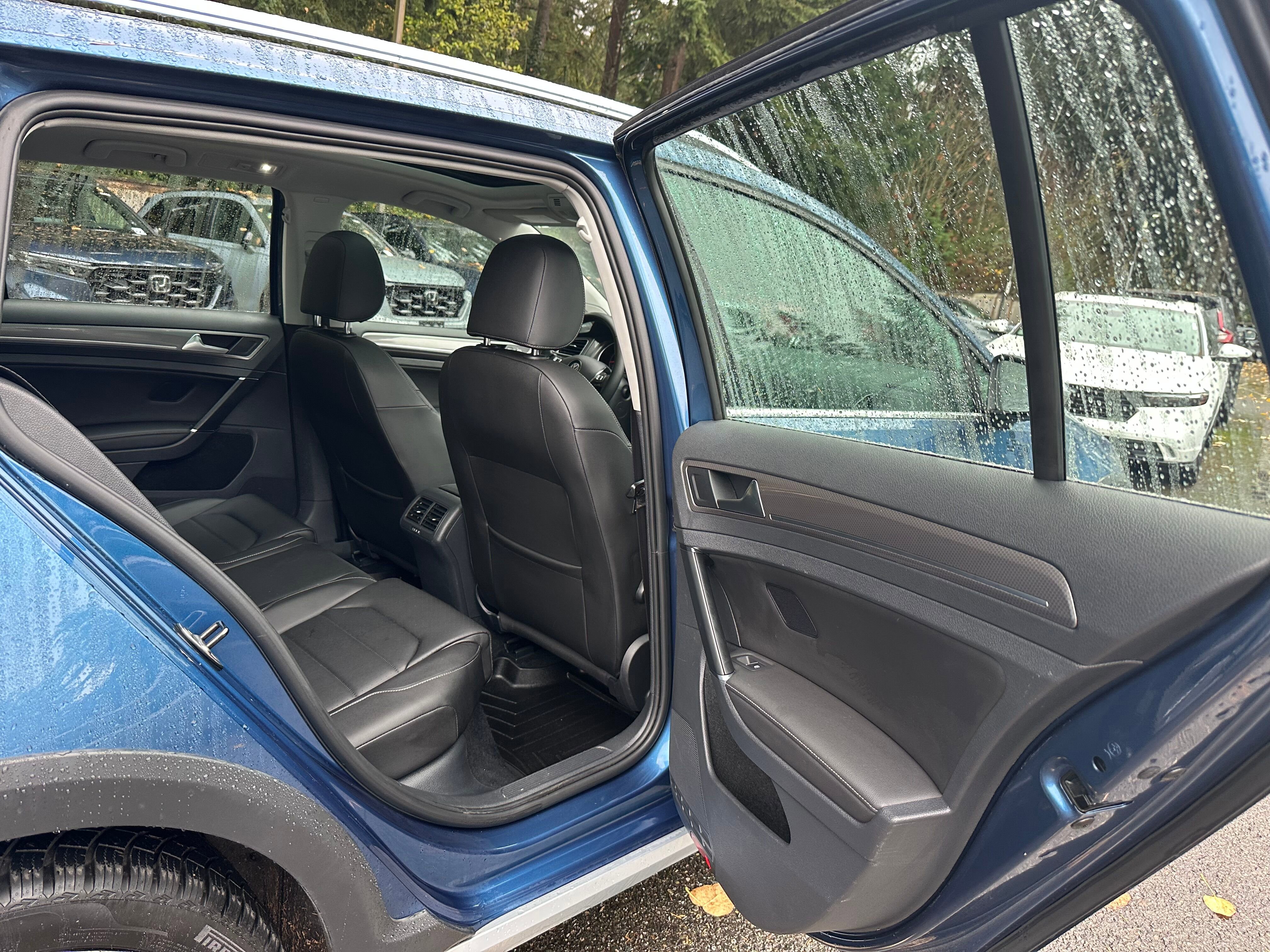 Used 2017 Volkswagen Golf Alltrack SE image 13