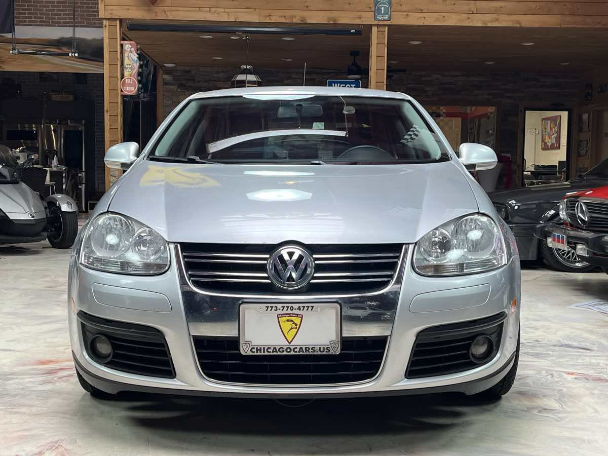Used 2010 Volkswagen Jetta Limited Edition FWD image 3