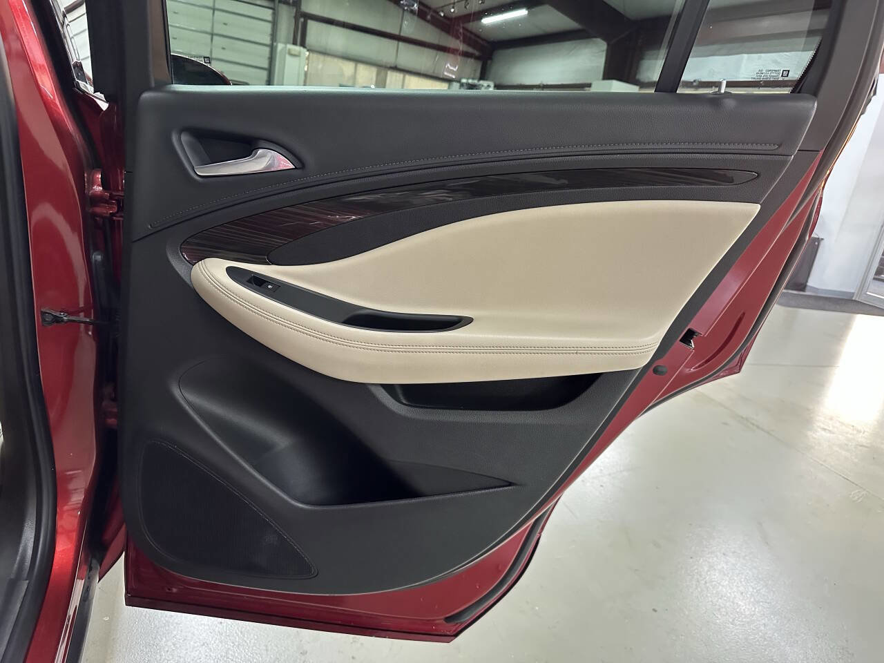 Used 2019 Buick Envision Preferred image 14