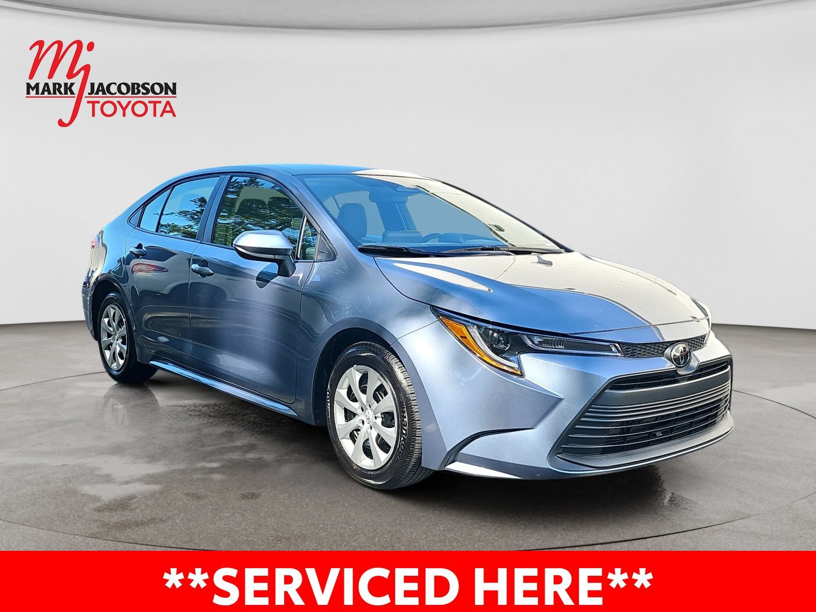 Used 2025 Toyota Corolla LE w/ Convenience Package FWD image 5
