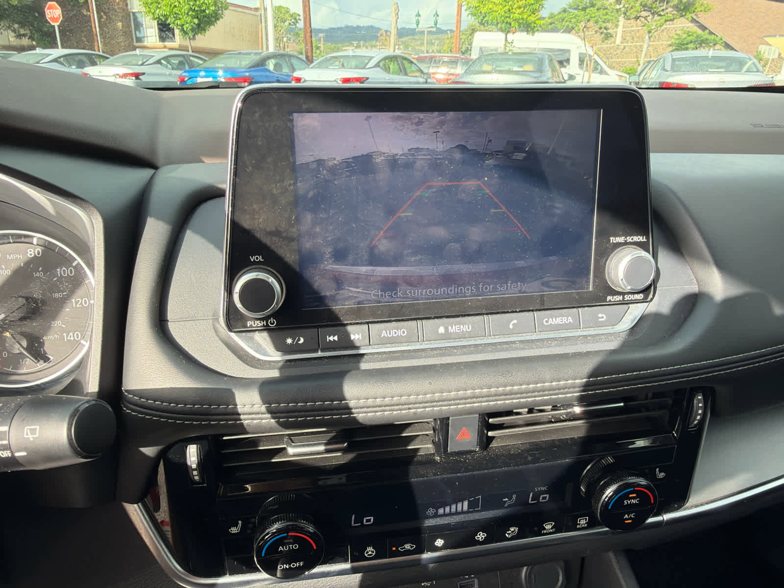 Used 2023 Nissan Rogue SV w/ SV Premium Package image 25