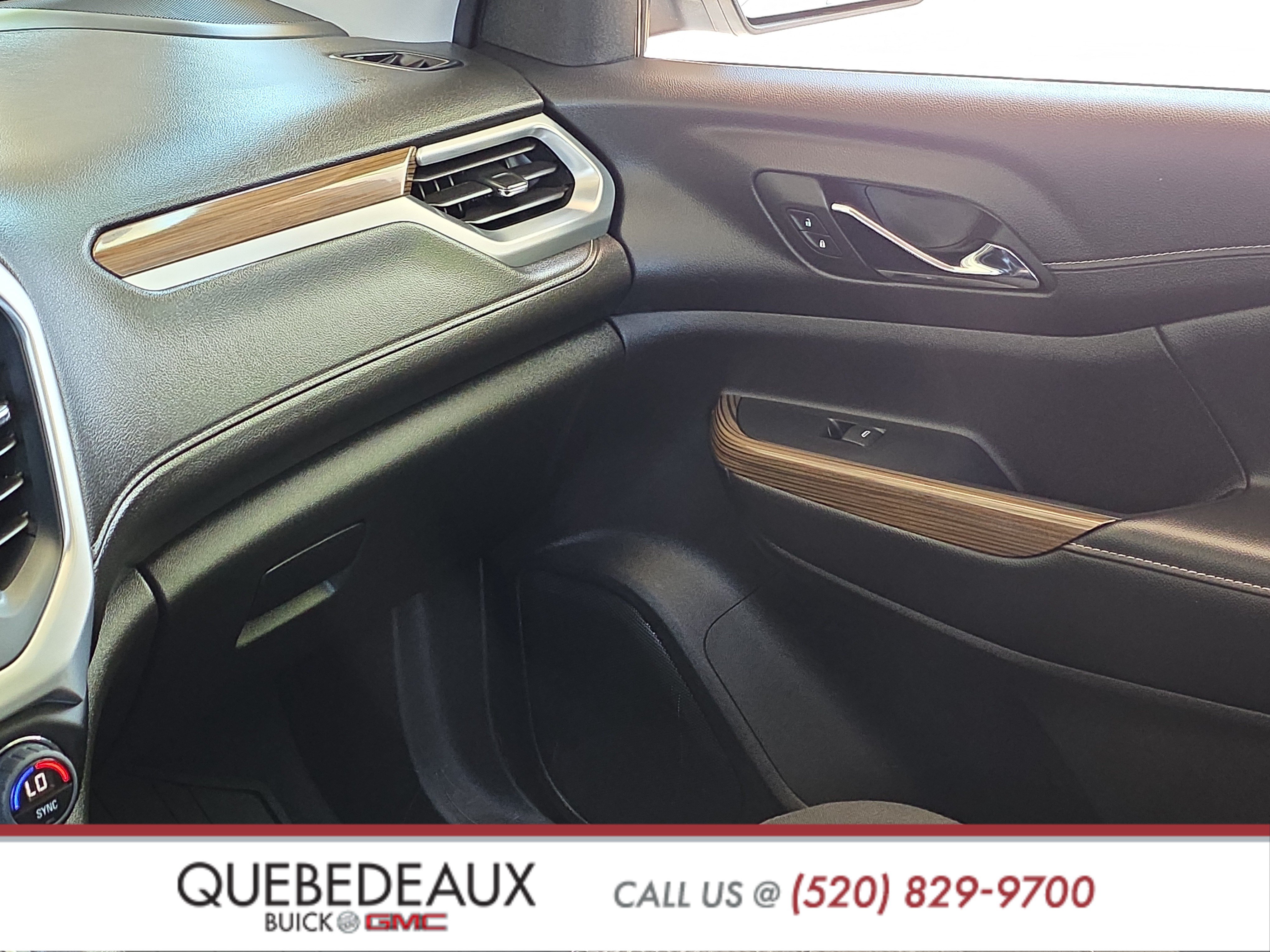 Used 2022 GMC Acadia SLE FWD image 24