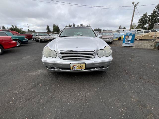 Used 2003 Mercedes-Benz C 240 Wagon image 2