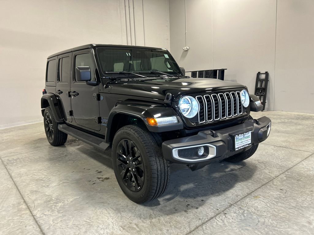 Used 2025 Jeep Wrangler Sahara 4xe image 4
