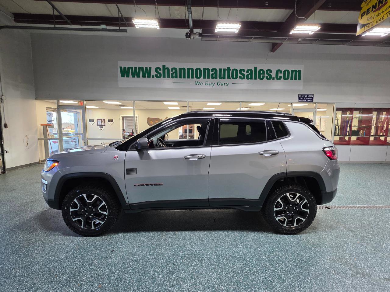 Used 2019 Jeep Compass Trailhawk w/ Leather Interior Group AWD/4WD image 11