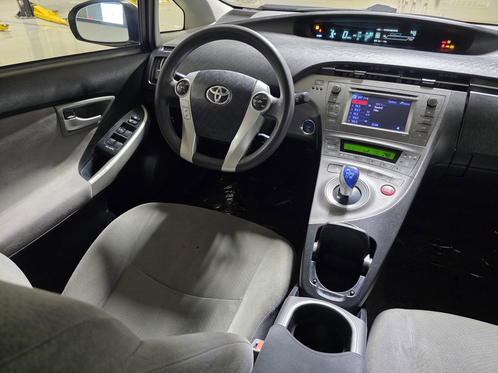 Used 2015 Toyota Prius Two image 19