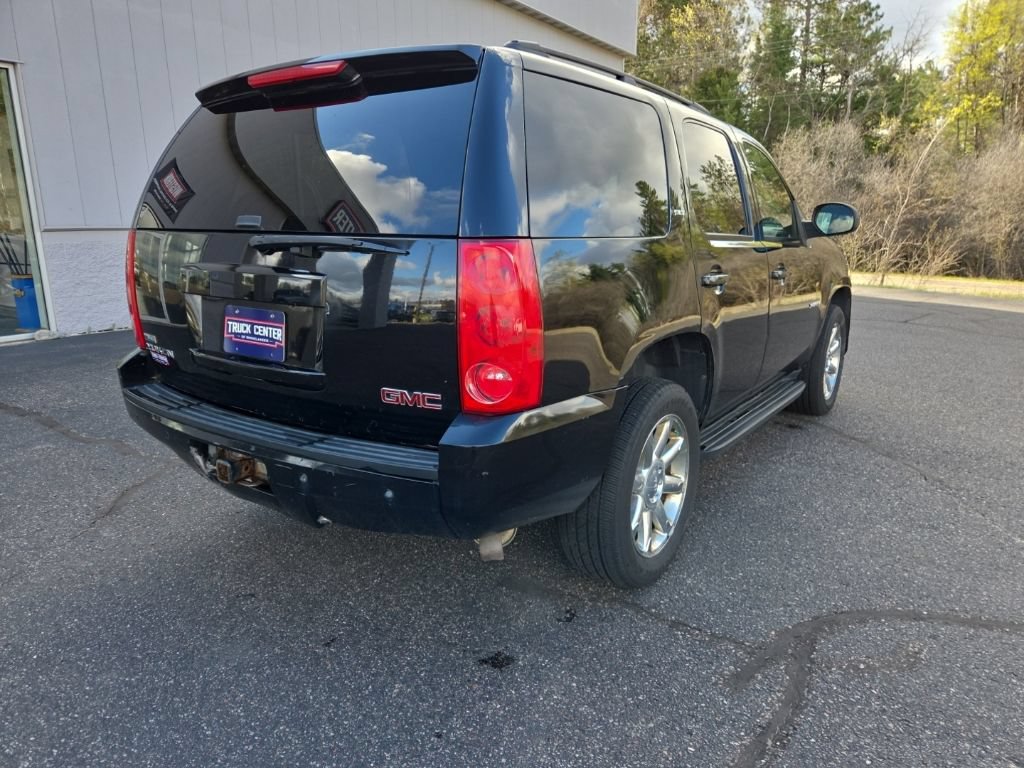 Used 2008 GMC Yukon SLT w/ SLT Preferred Equipment Group AWD/4WD image 3
