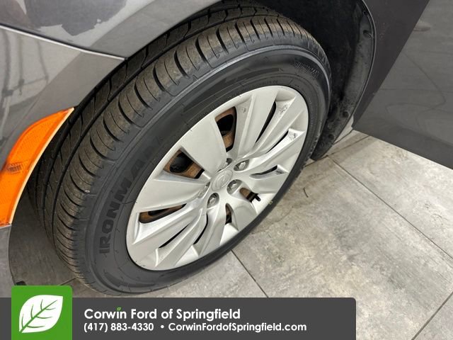 Used 2016 Chrysler 200 LX image 16