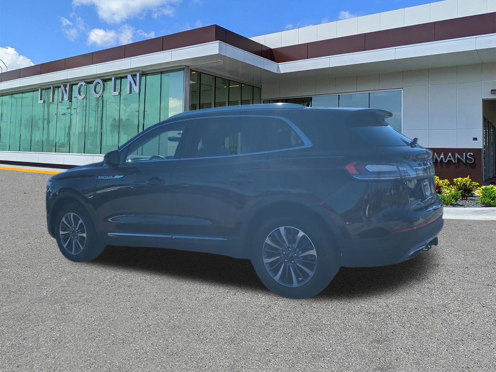 Certified 2022 Lincoln Nautilus Reserve image 7