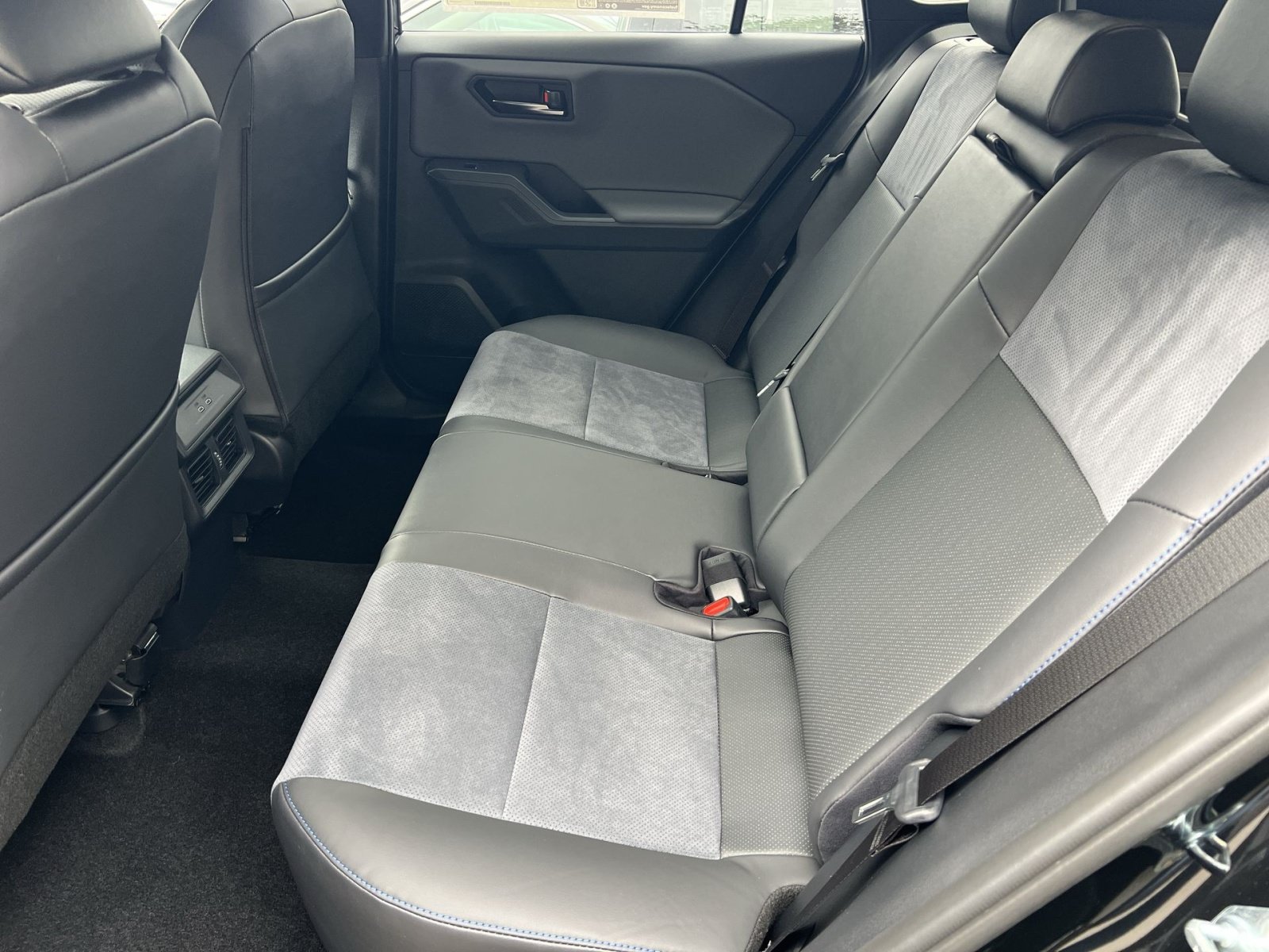 New 2026 Toyota RAV4 XSE AWD/4WD image 19