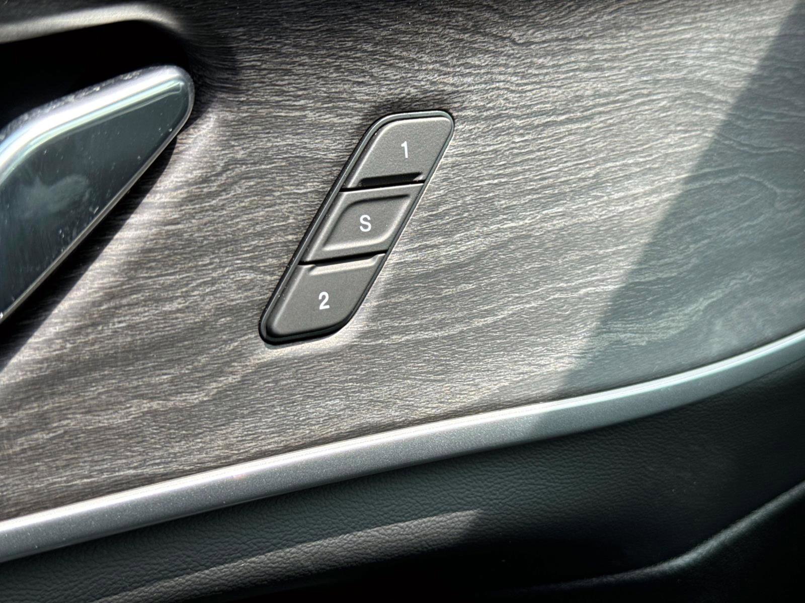 New 2025 Jeep Grand Cherokee Limited image 21