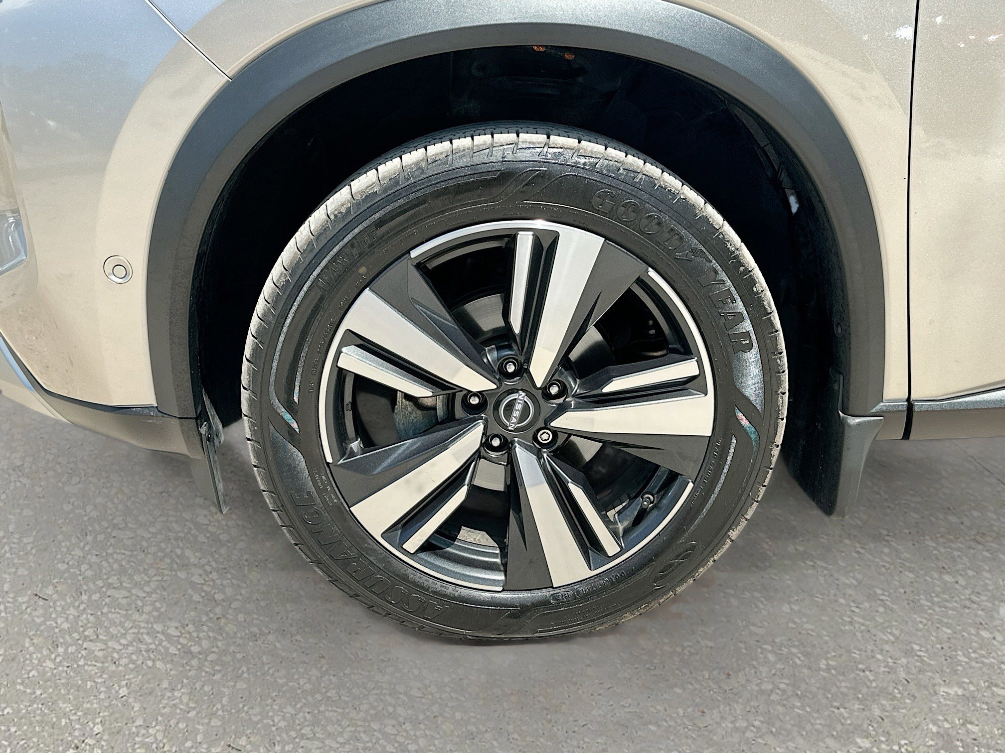 Used 2022 Nissan Rogue Platinum w/ Head-Up Display Package image 32