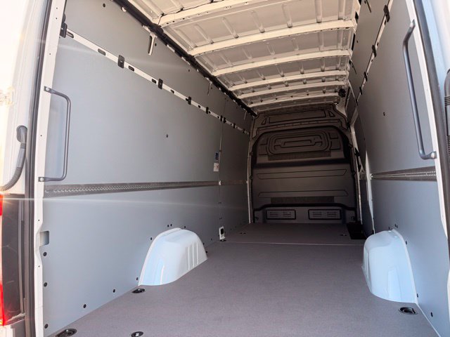 Used 2025 Mercedes-Benz Sprinter 2500 image 14