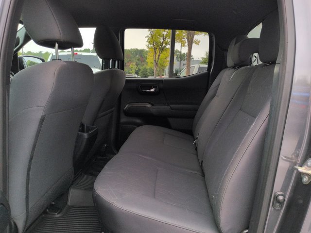 Used 2016 Toyota Tacoma TRD Sport w/ Towing Package AWD/4WD image 14