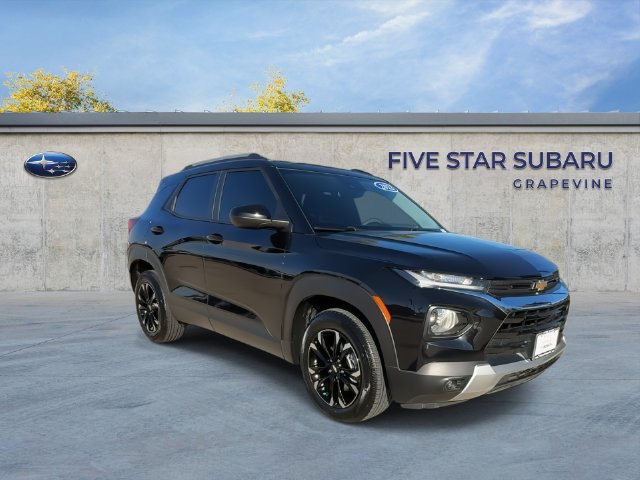 Used 2023 Chevrolet TrailBlazer LT FWD image 2