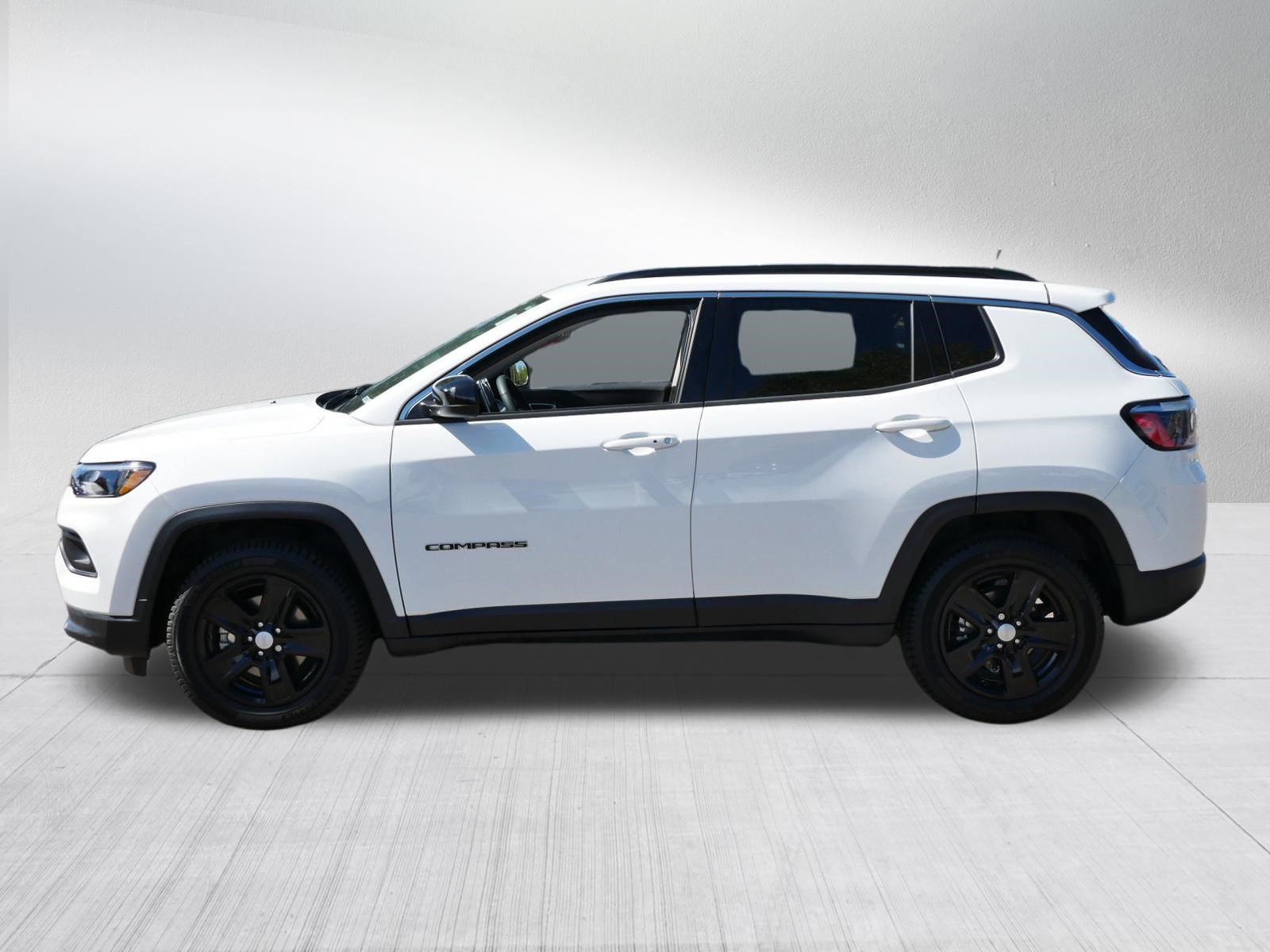 Used 2022 Jeep Compass Latitude AWD/4WD image 4
