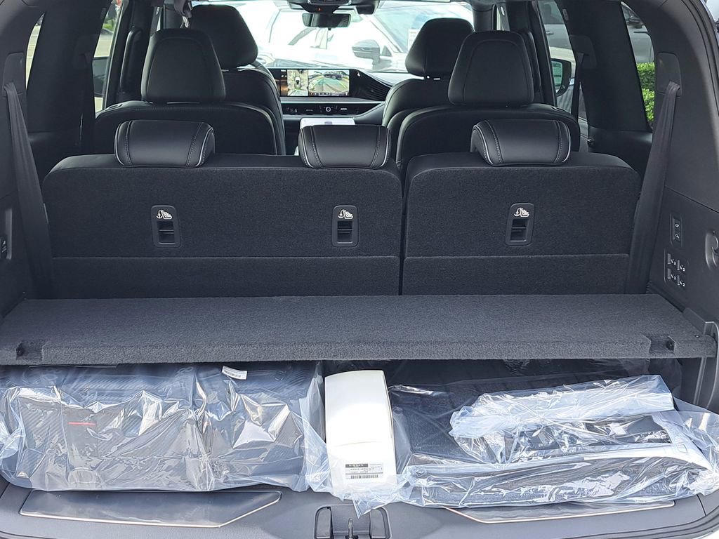 New 2026 INFINITI QX80 Autograph w/ Premium Cargo Package AWD/4WD image 8