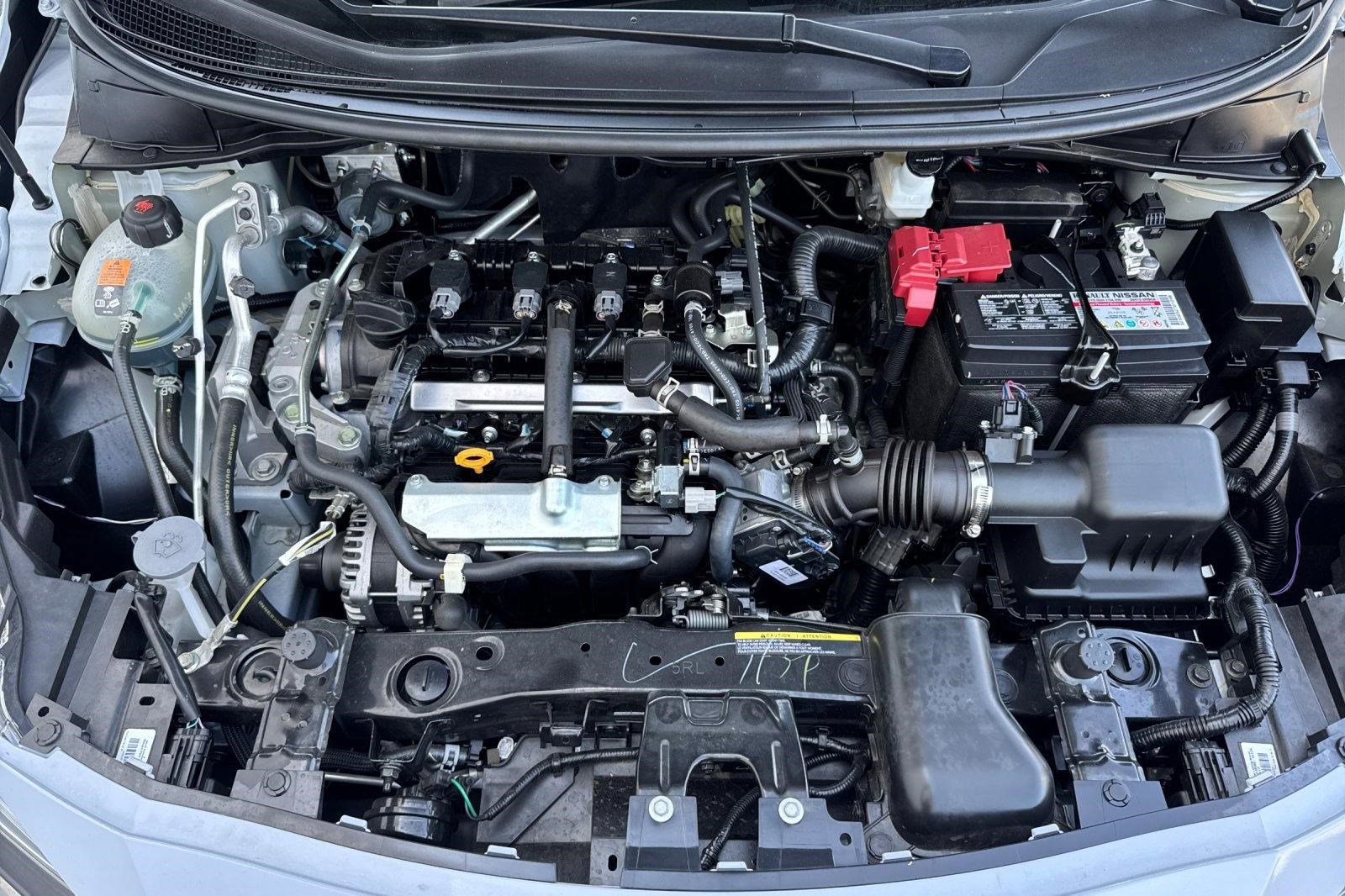 Used 2025 Nissan Versa SR w/ Trunk Package image 34