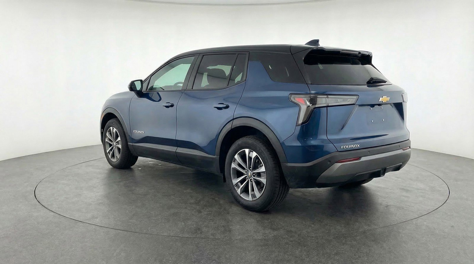 Used 2025 Chevrolet Equinox LT FWD image 6
