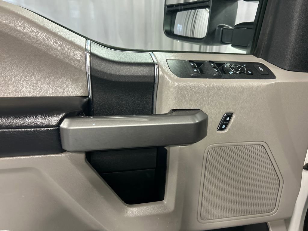 Used 2020 Ford F350 XLT w/ FX4 Off-Road Package AWD/4WD image 12