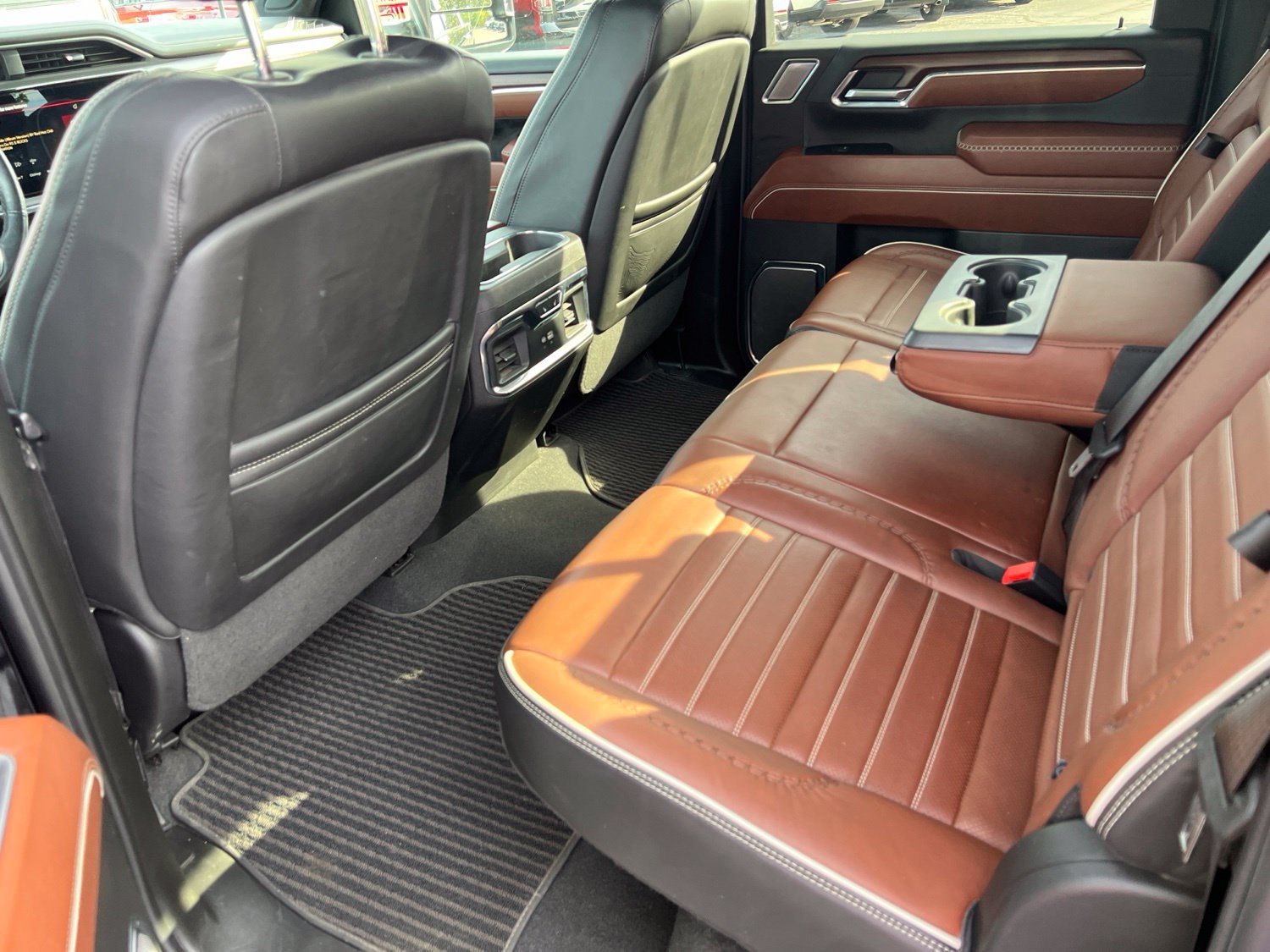 Used 2024 GMC Sierra 2500 Denali Ultimate AWD/4WD image 12