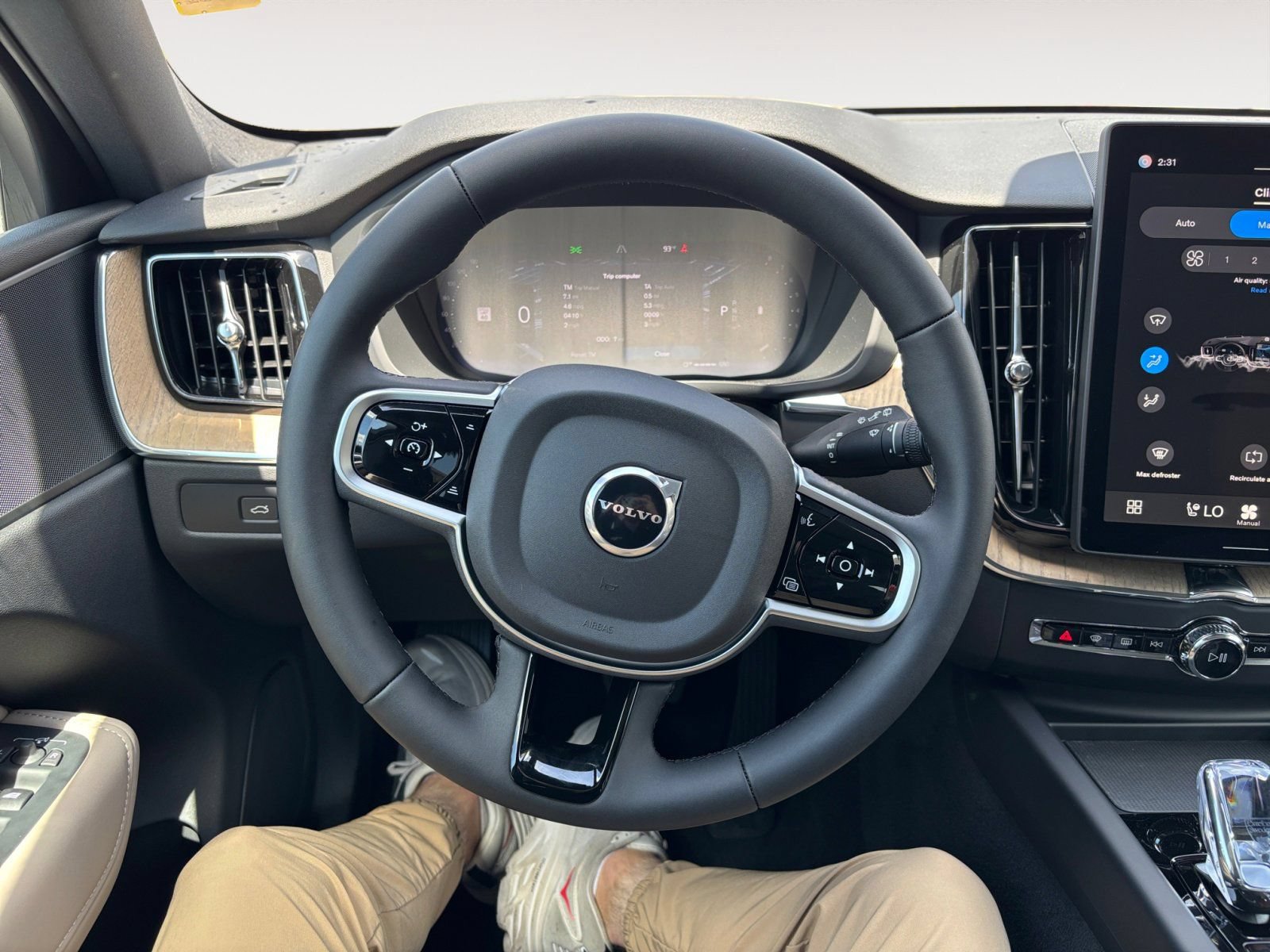 New 2026 Volvo XC60 B5 Core w/ Protection Package Premier AWD/4WD image 12