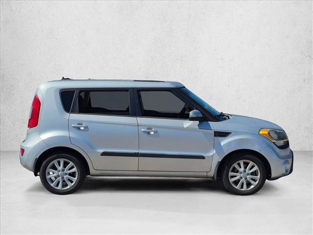 Used 2013 Kia Soul + w/ Audio Pkg FWD image 4