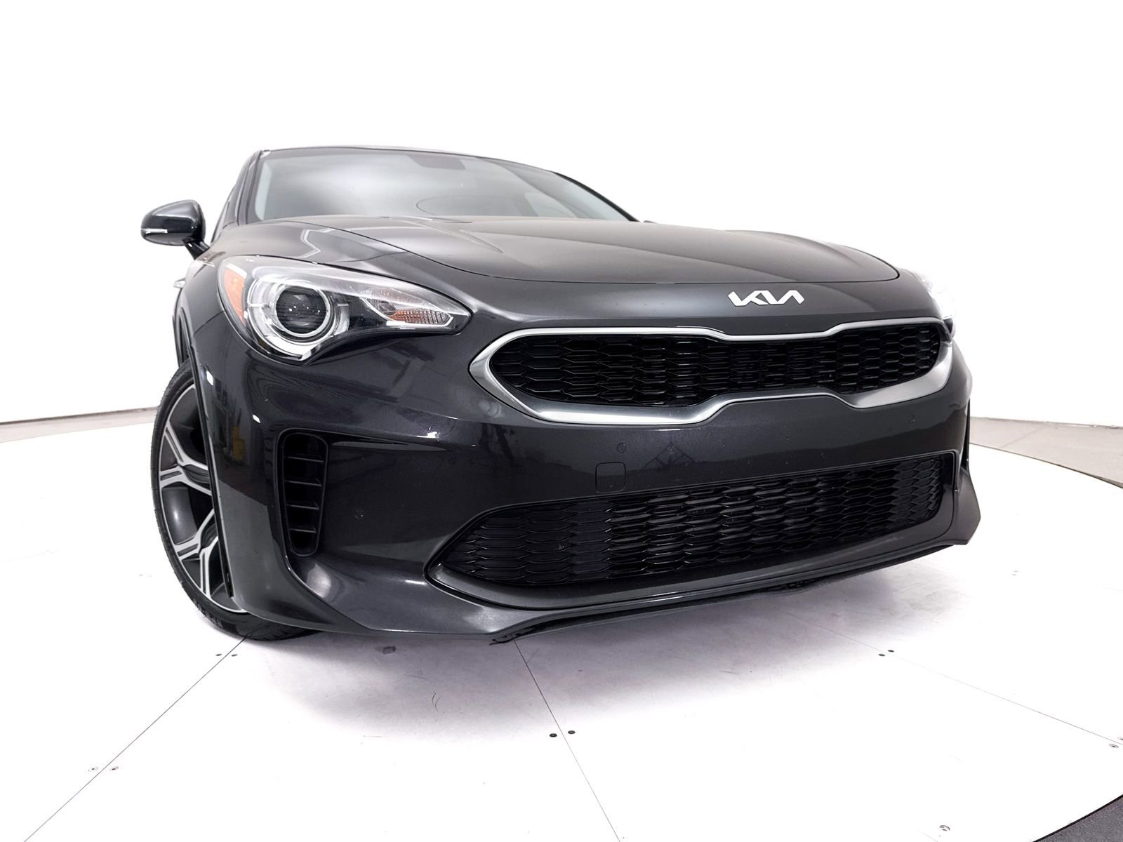 Used 2019 Kia Stinger RWD image 5