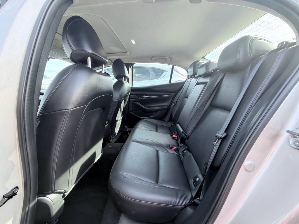 Used 2022 MAZDA MAZDA3 s AWD/4WD image 21