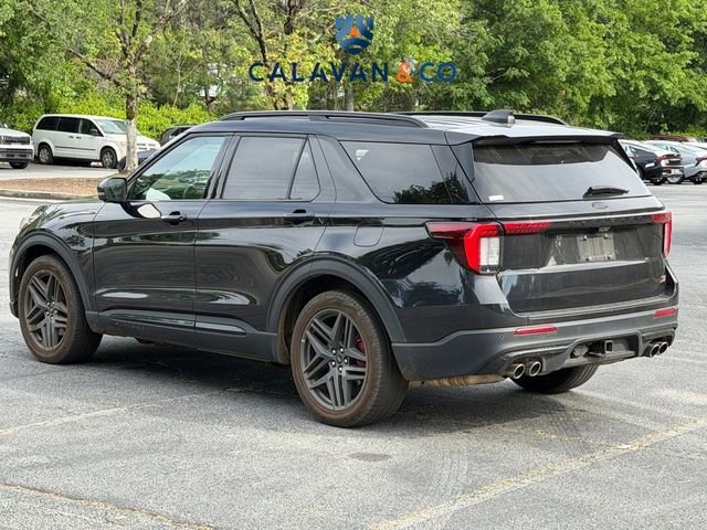 Used 2025 Ford Explorer ST AWD/4WD image 3