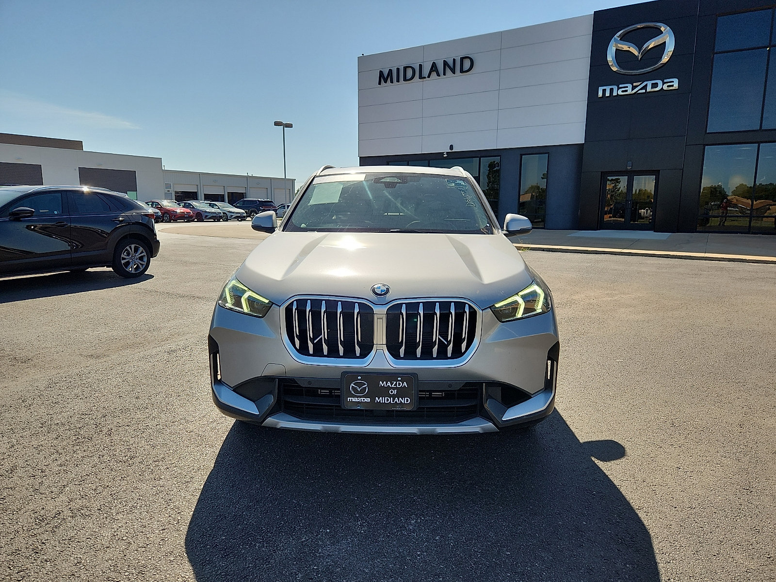 Used 2024 BMW X1 xDrive28i AWD/4WD image 2