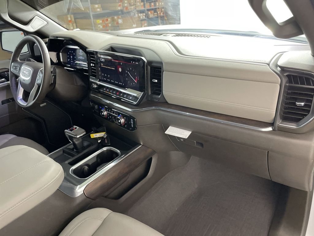 Used 2025 GMC Sierra 1500 SLT w/ SLT Premium Plus Package image 29