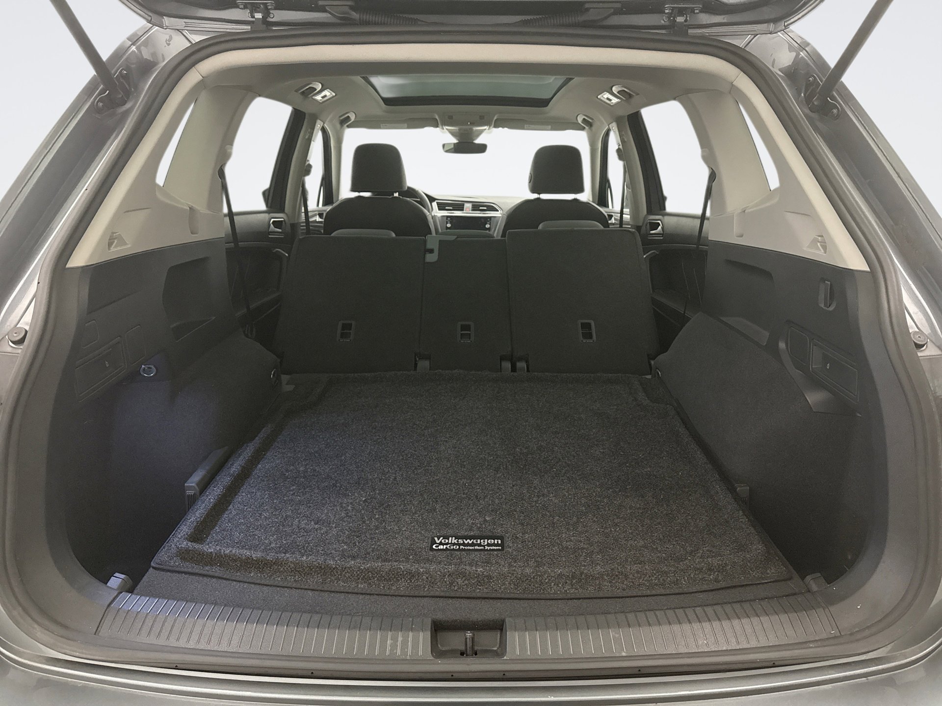 Used 2022 Volkswagen Tiguan SE image 22