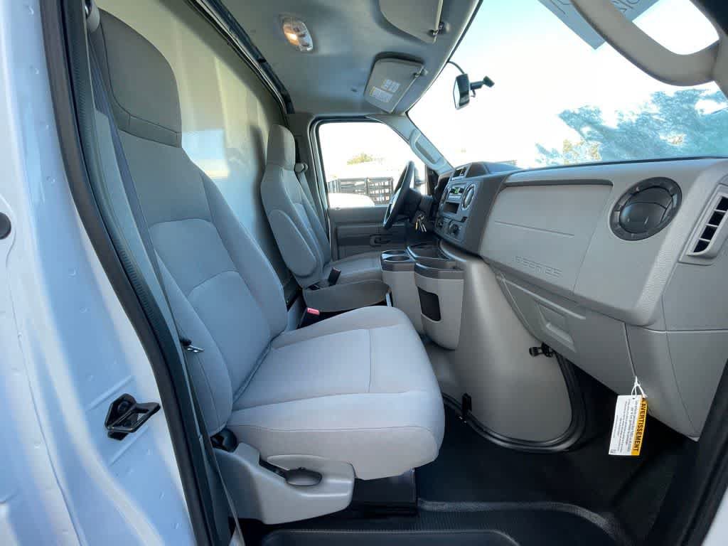 New 2024 Ford E-450 and Econoline 450 Super Duty w/ Power Windows & Locks Group RWD image 27