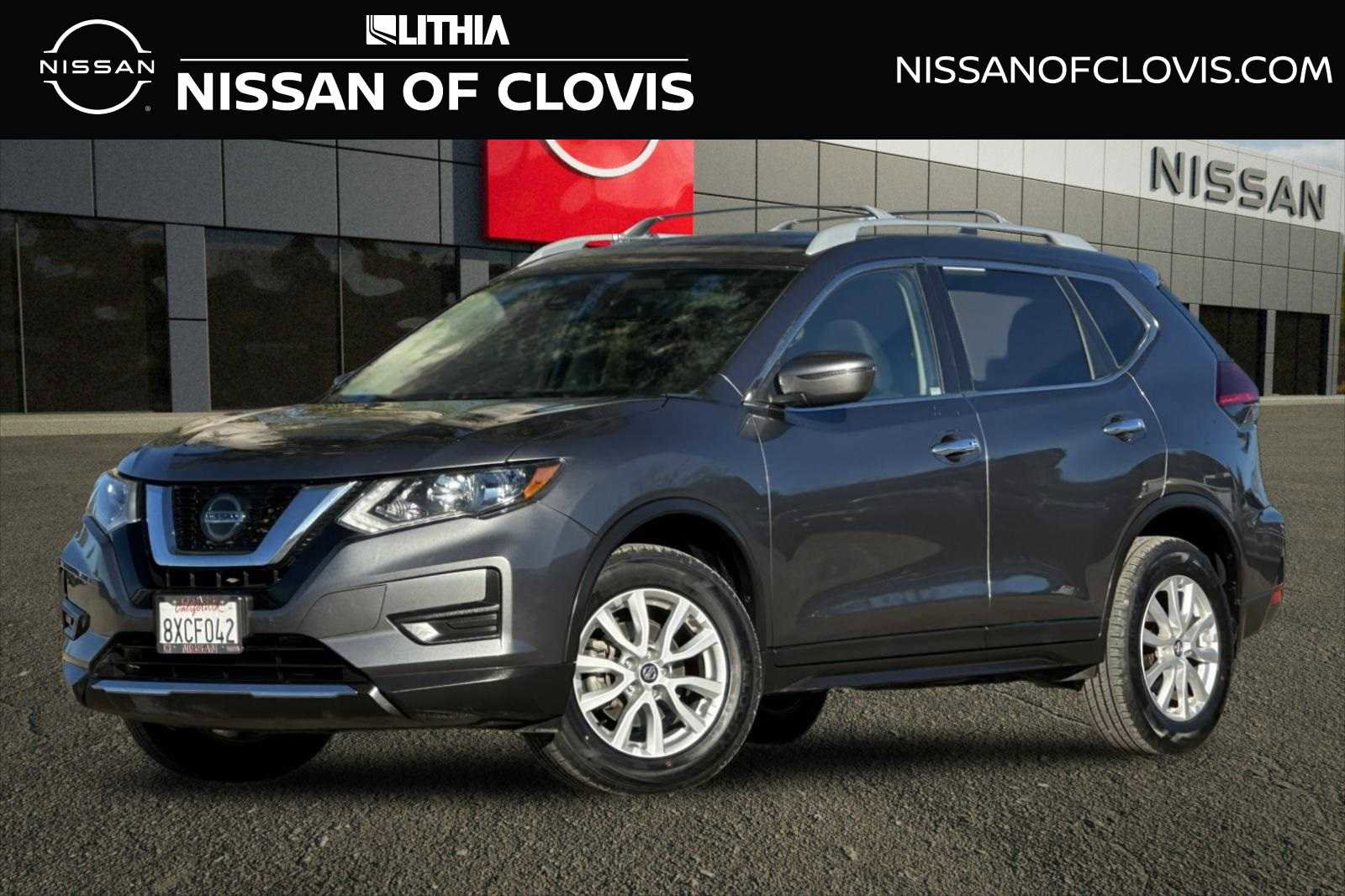 Used 2020 Nissan Rogue SV image 1