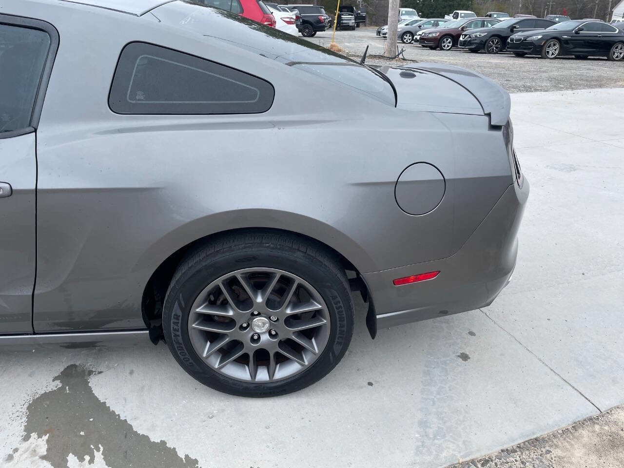 Used 2013 Ford Mustang Premium RWD image 15