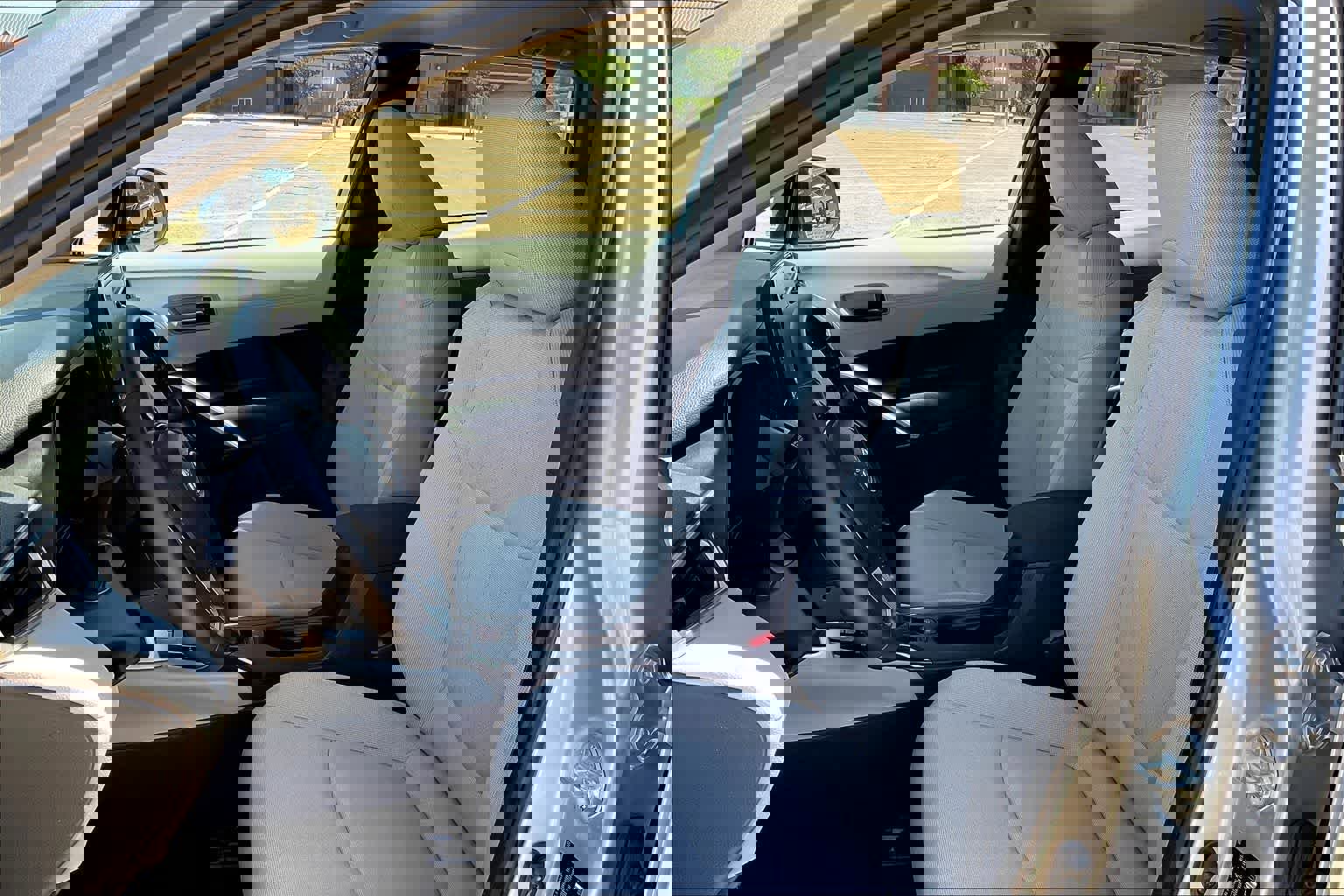 Used 2022 Toyota Corolla Cross LE image 10