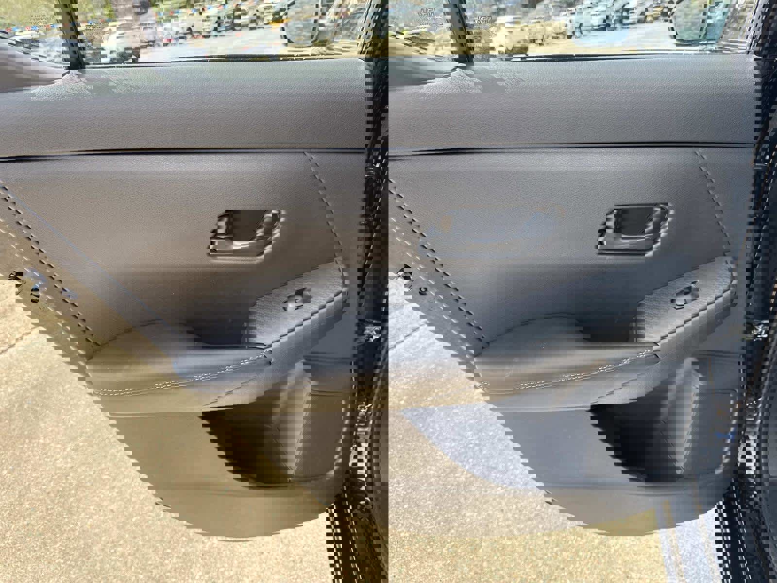 Used 2024 Nissan Sentra SV image 28