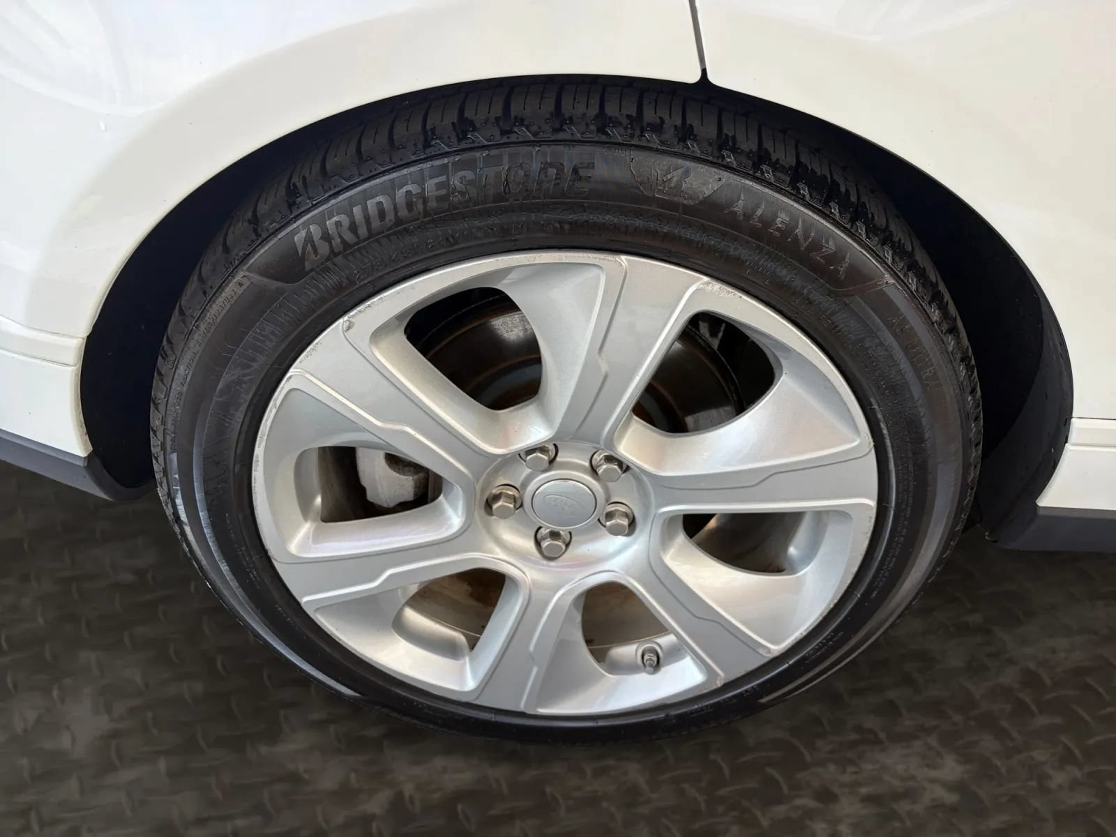Used 2018 Land Rover Range Rover Supercharged AWD/4WD image 40