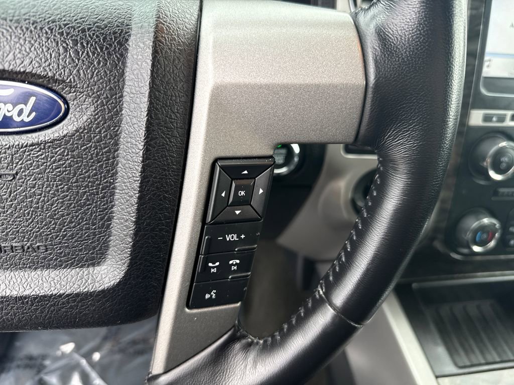 Used 2016 Ford Expedition Limited image 17