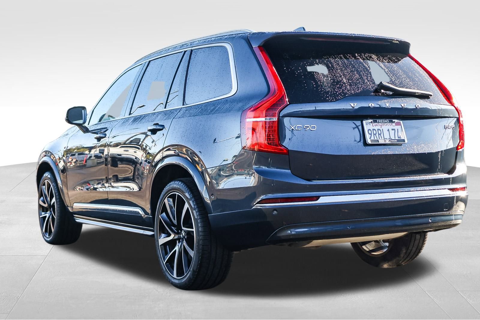 Used 2025 Volvo XC90 B5 Plus w/ Protection Package Premier image 8
